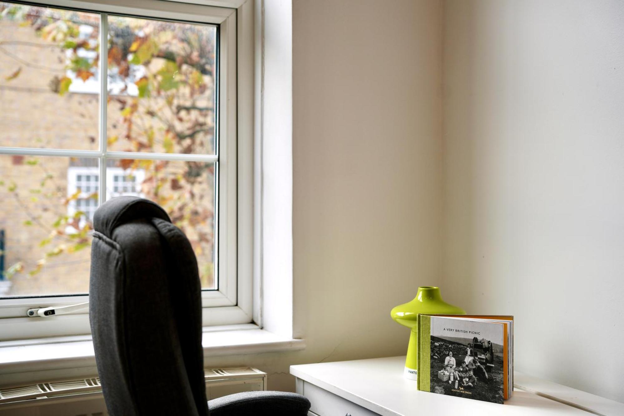 شقة The Chic Townhouse In Kings Cross!!! 3 Floors لندن المظهر الخارجي الصورة