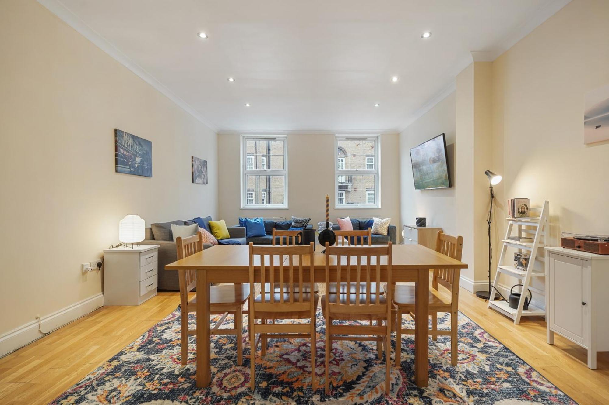 شقة The Chic Townhouse In Kings Cross!!! 3 Floors لندن المظهر الخارجي الصورة
