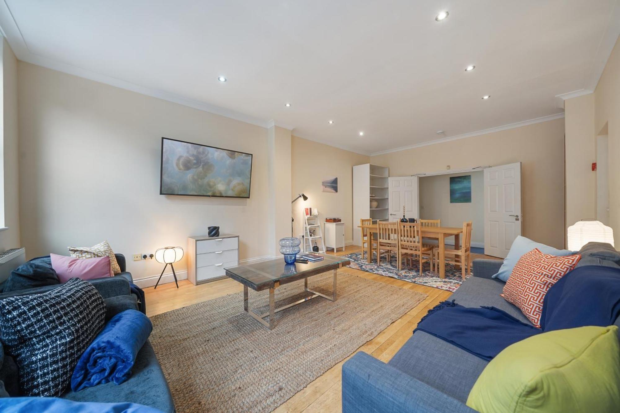 شقة The Chic Townhouse In Kings Cross!!! 3 Floors لندن المظهر الخارجي الصورة