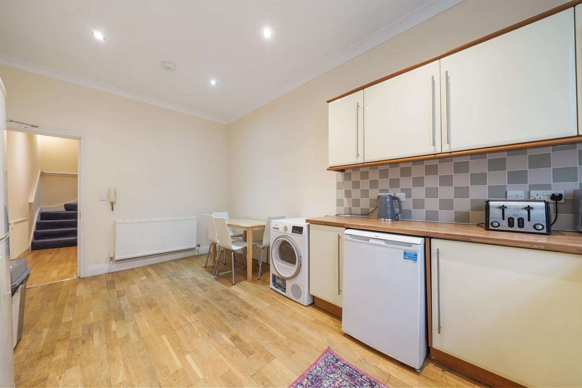 شقة The Chic Townhouse In Kings Cross!!! 3 Floors لندن المظهر الخارجي الصورة
