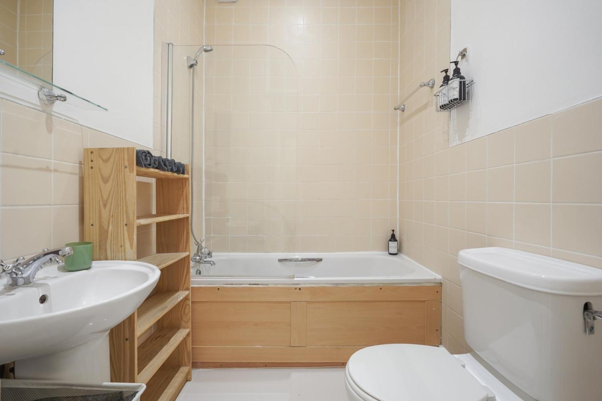 شقة The Chic Townhouse In Kings Cross!!! 3 Floors لندن المظهر الخارجي الصورة
